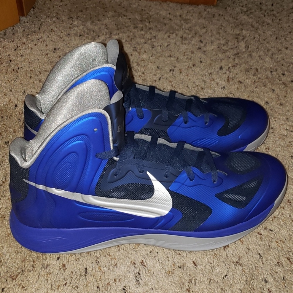 Mens size 17 nikes